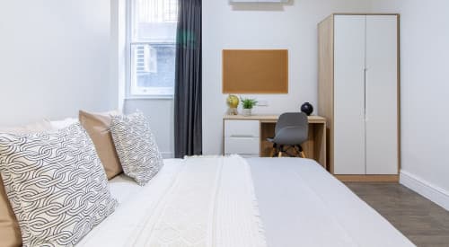 Platinum Plus Suite - 2