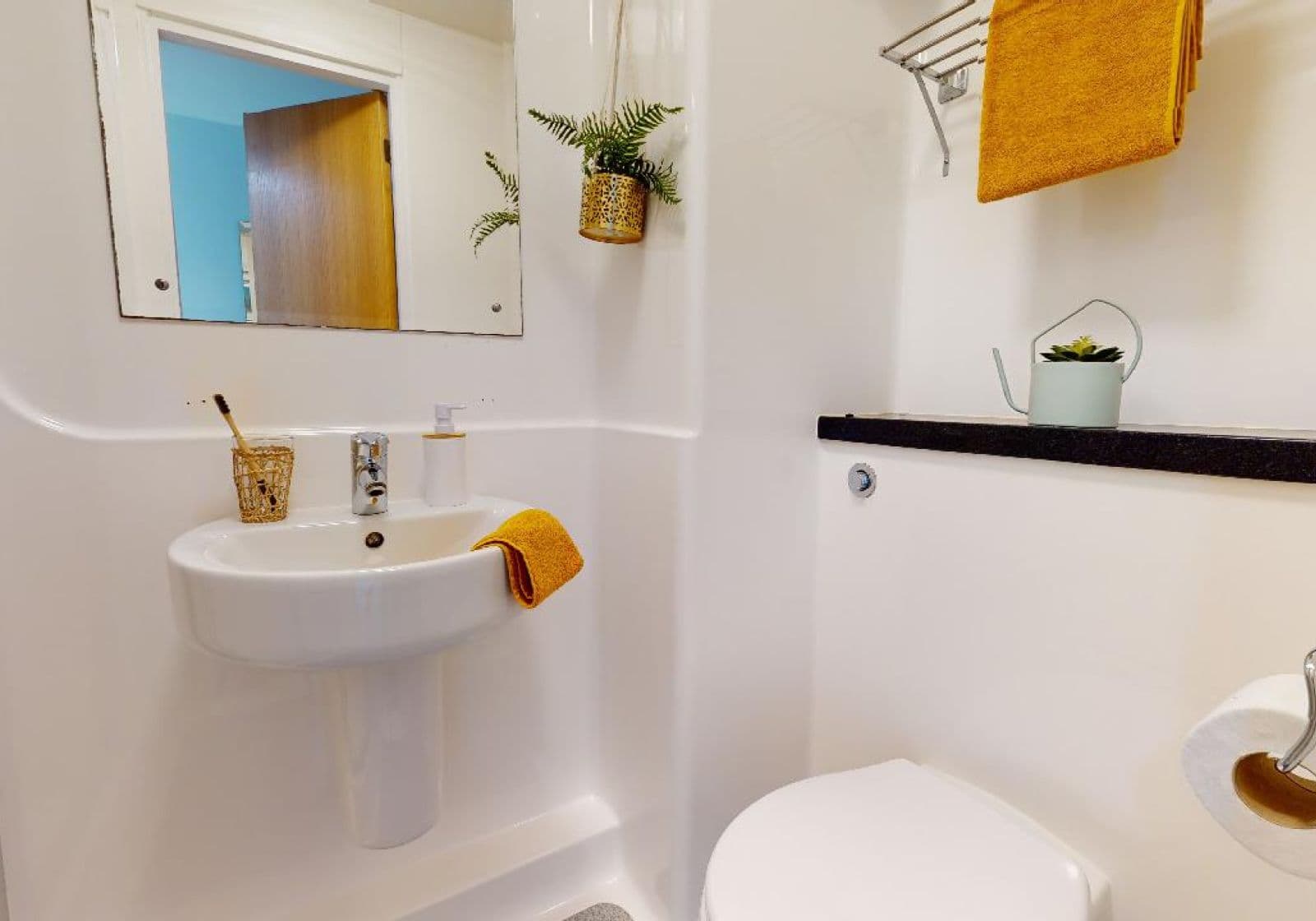 Silver En-Suite - 2