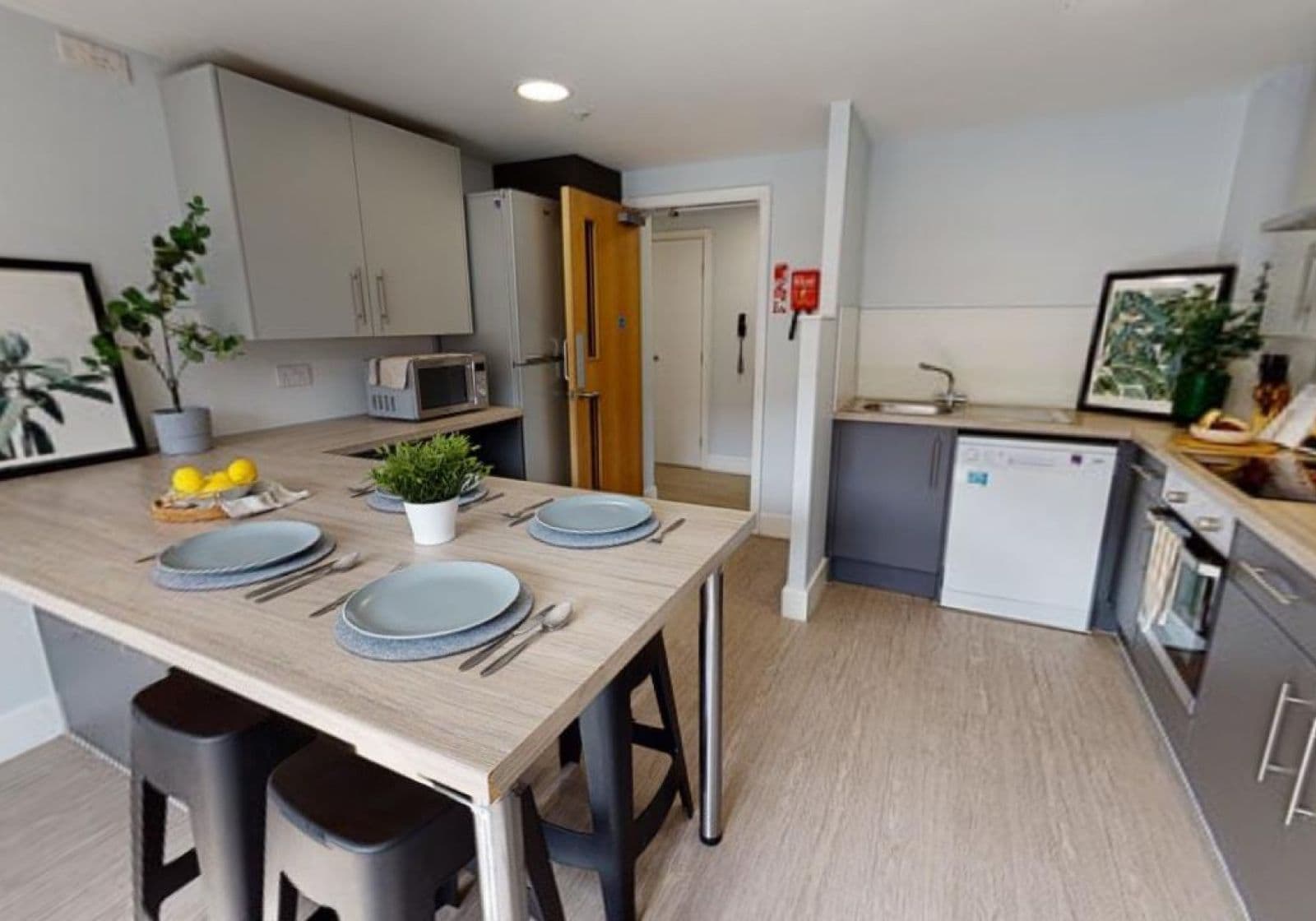 Silver En-Suite - 6