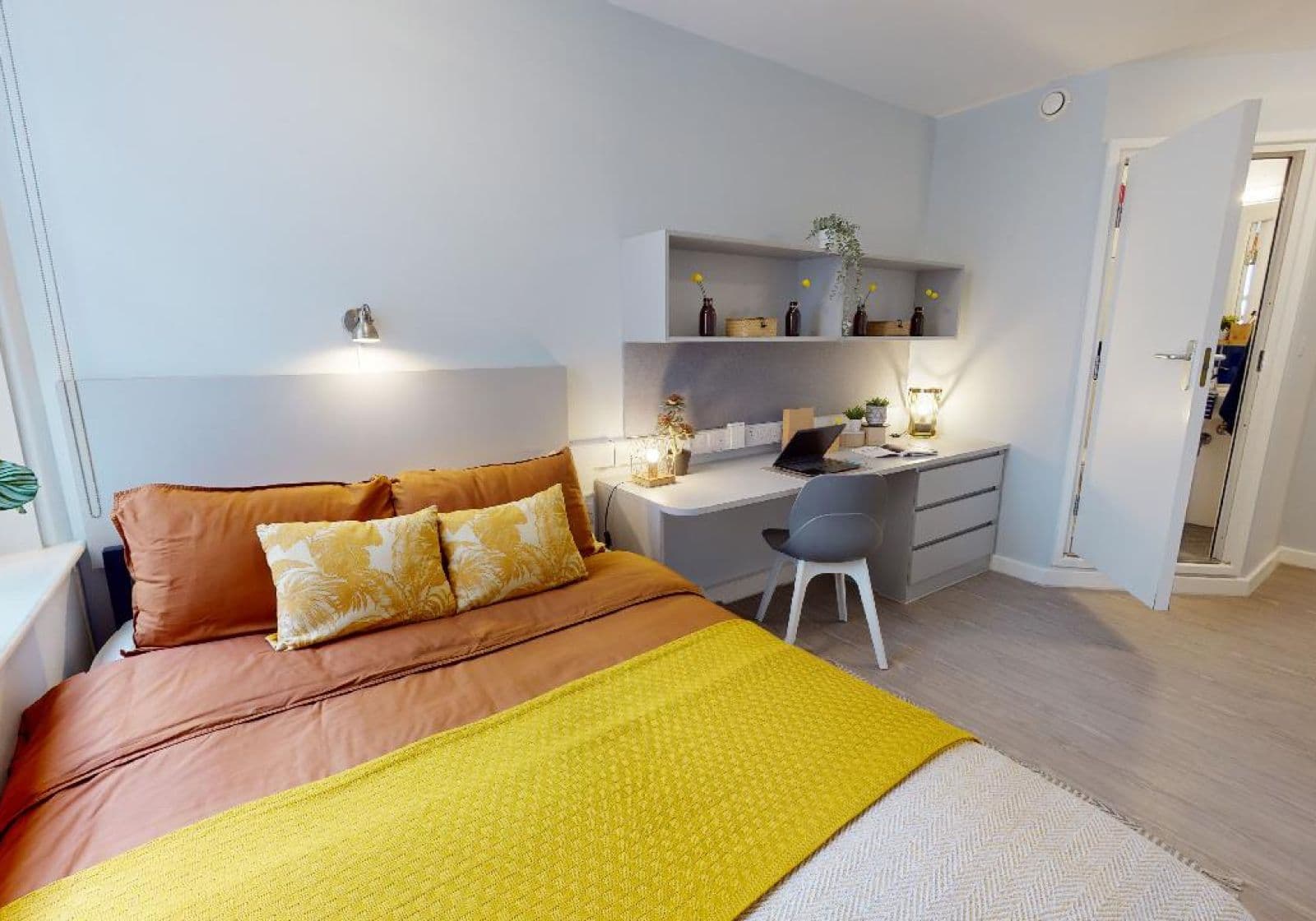 Silver En-Suite Plus - 1