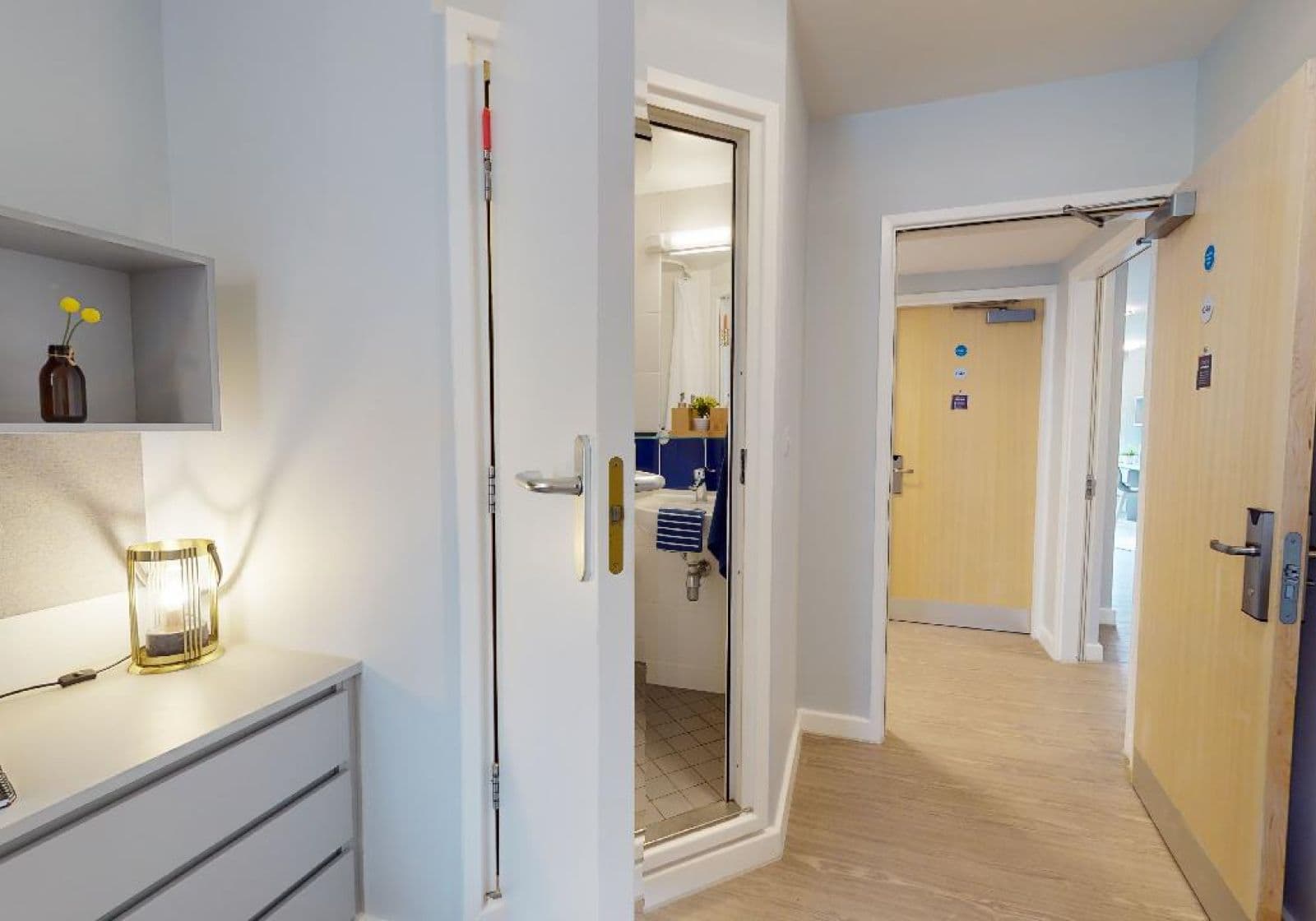 Silver En-Suite Plus - 5