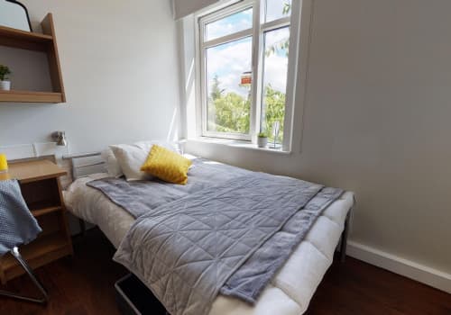 Silver En-Suite - 1