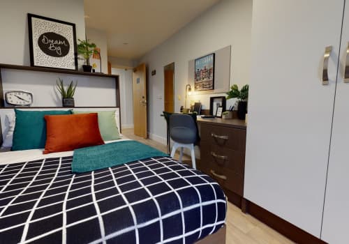 Silver En-Suite - 6