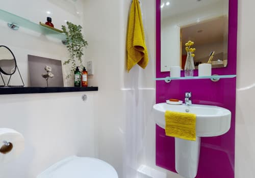 Gold En-Suite - 5