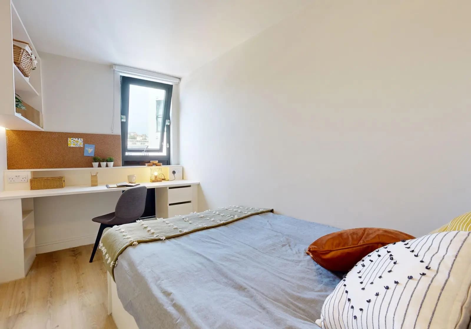 Silver En-Suite Plus - 3