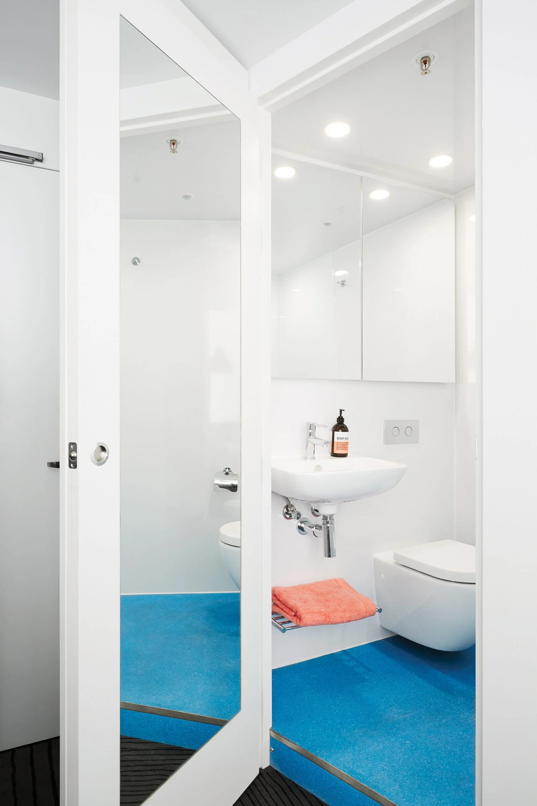 Signature Studio Apartment - Double Bed With Standard View - 6
