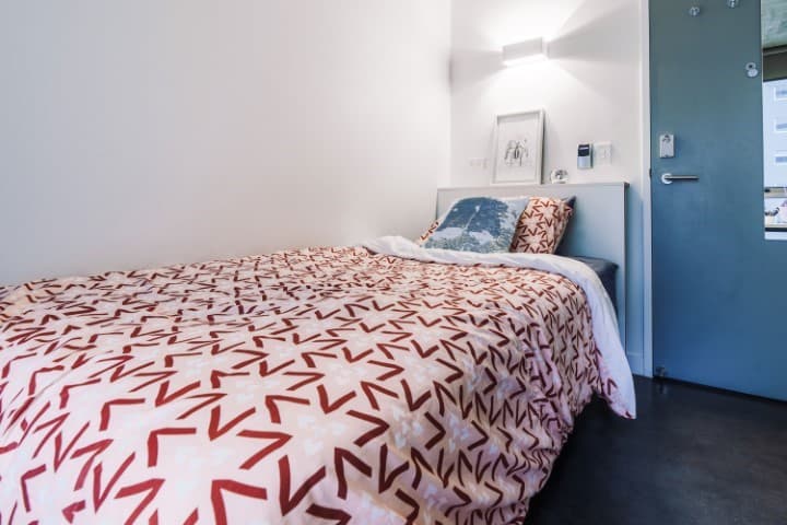 4-Bedroom Apartment - 1