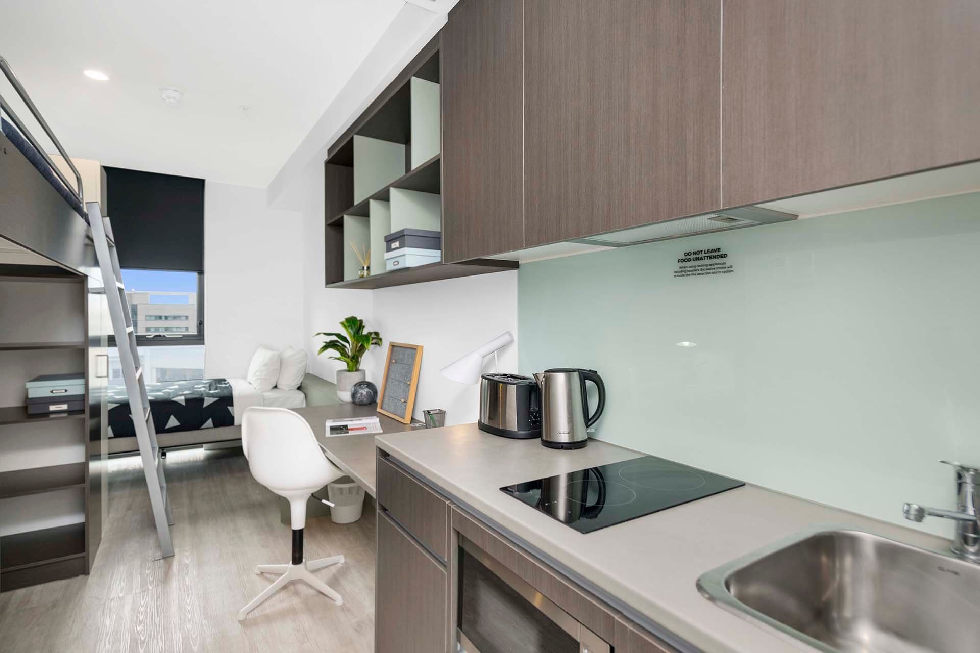 King Single Bed With Twin Mix Apartment - 8