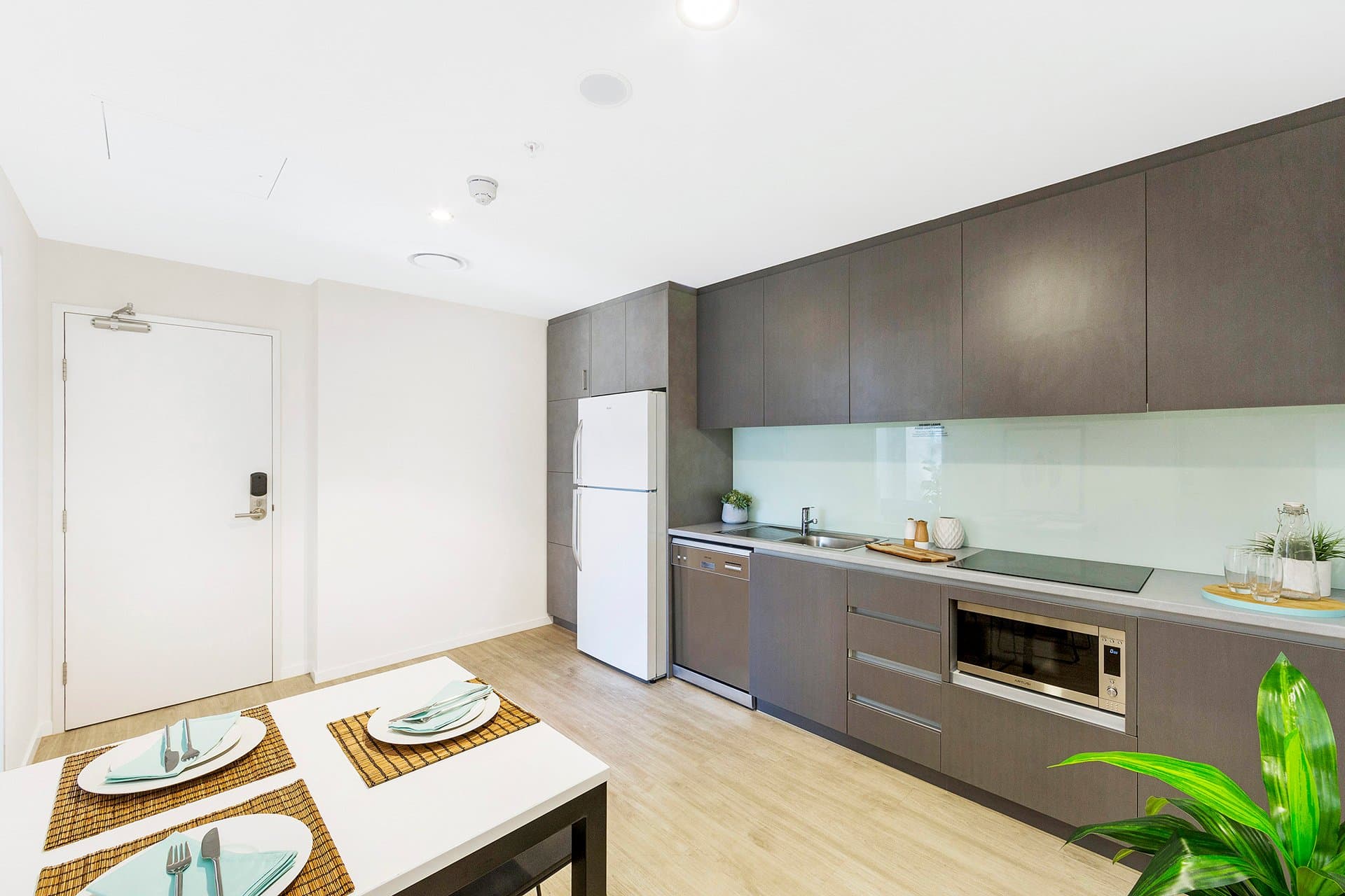 Double Bed With 2 Bed Apartment - 5