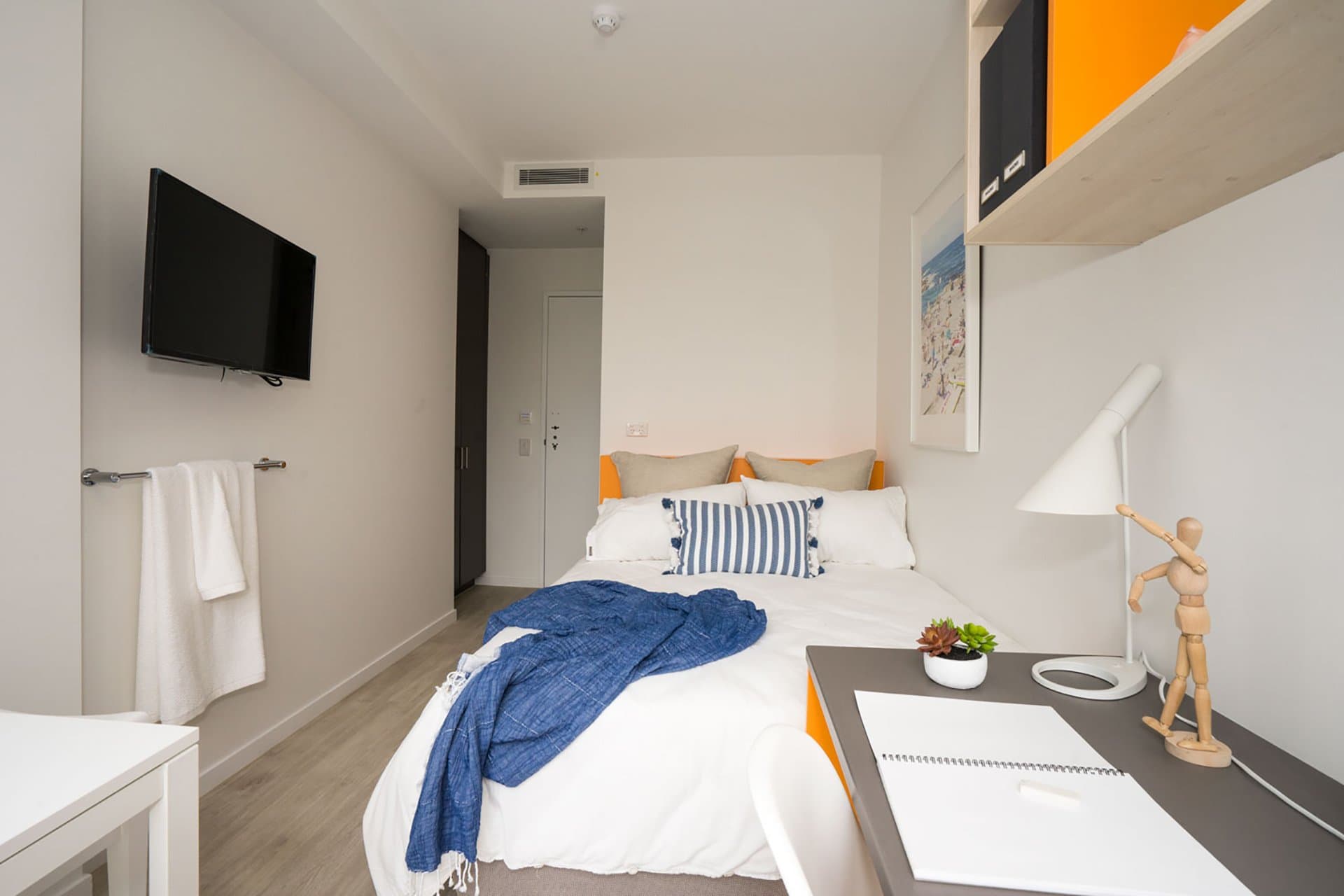 Double Bed With 2 Bed Apartment - 3