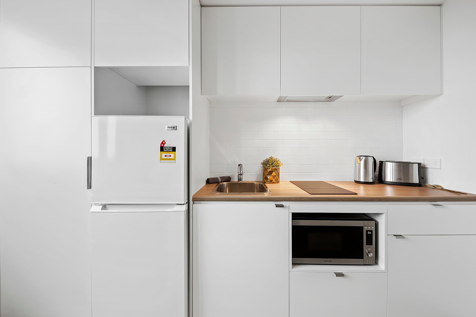 Signature Studio Apartment - Double Bed With Standard View - 2