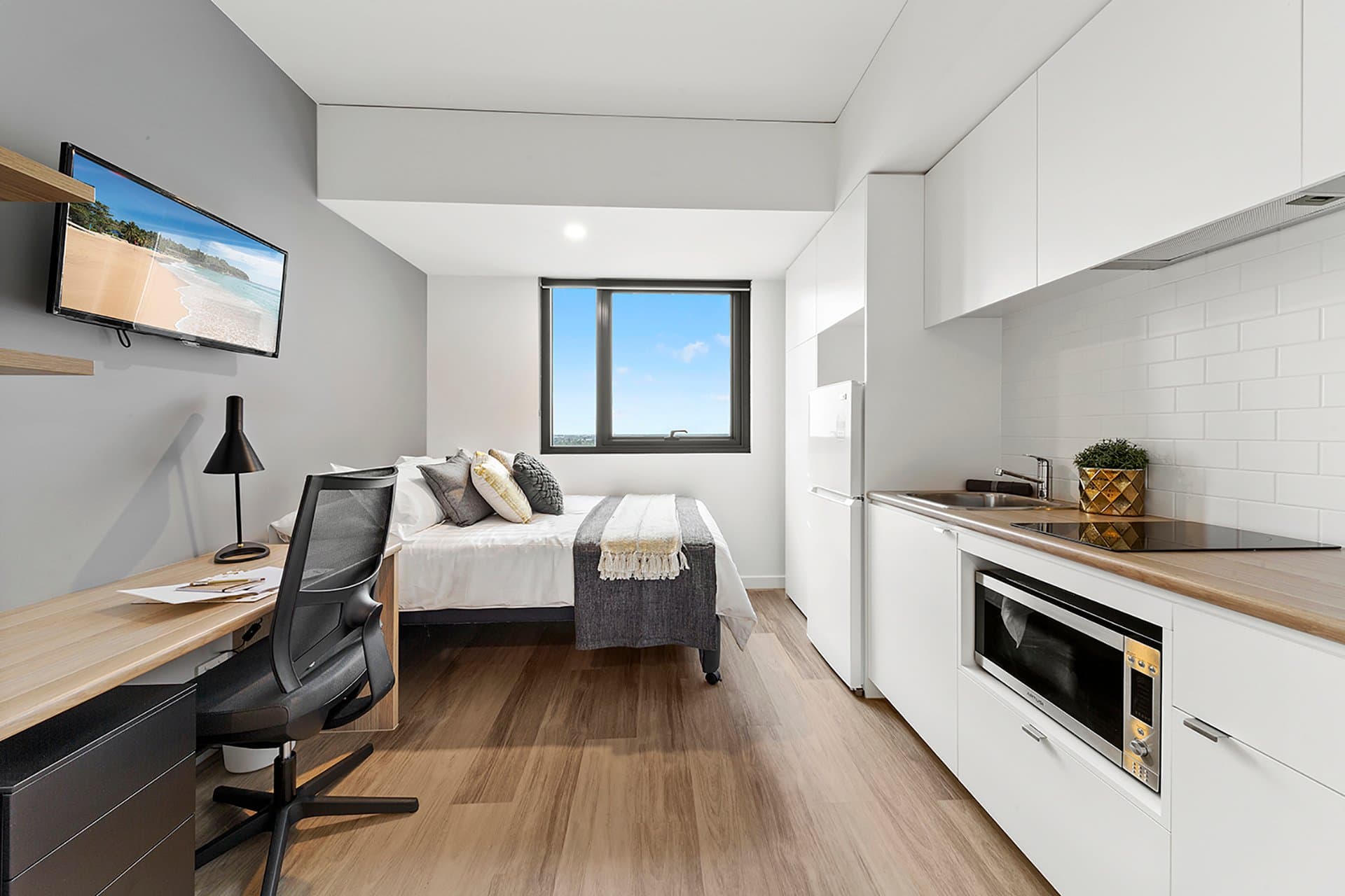 Signature Studio Apartment - Double Bed With Standard View - 9