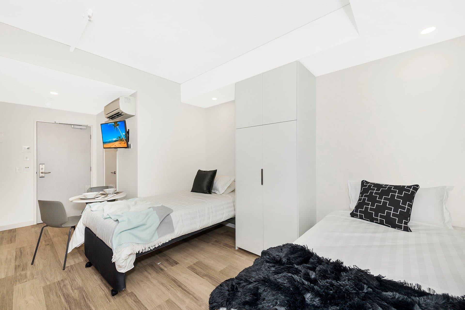 Ultra Twin Apartment - King Single Bed With Standard View - 10