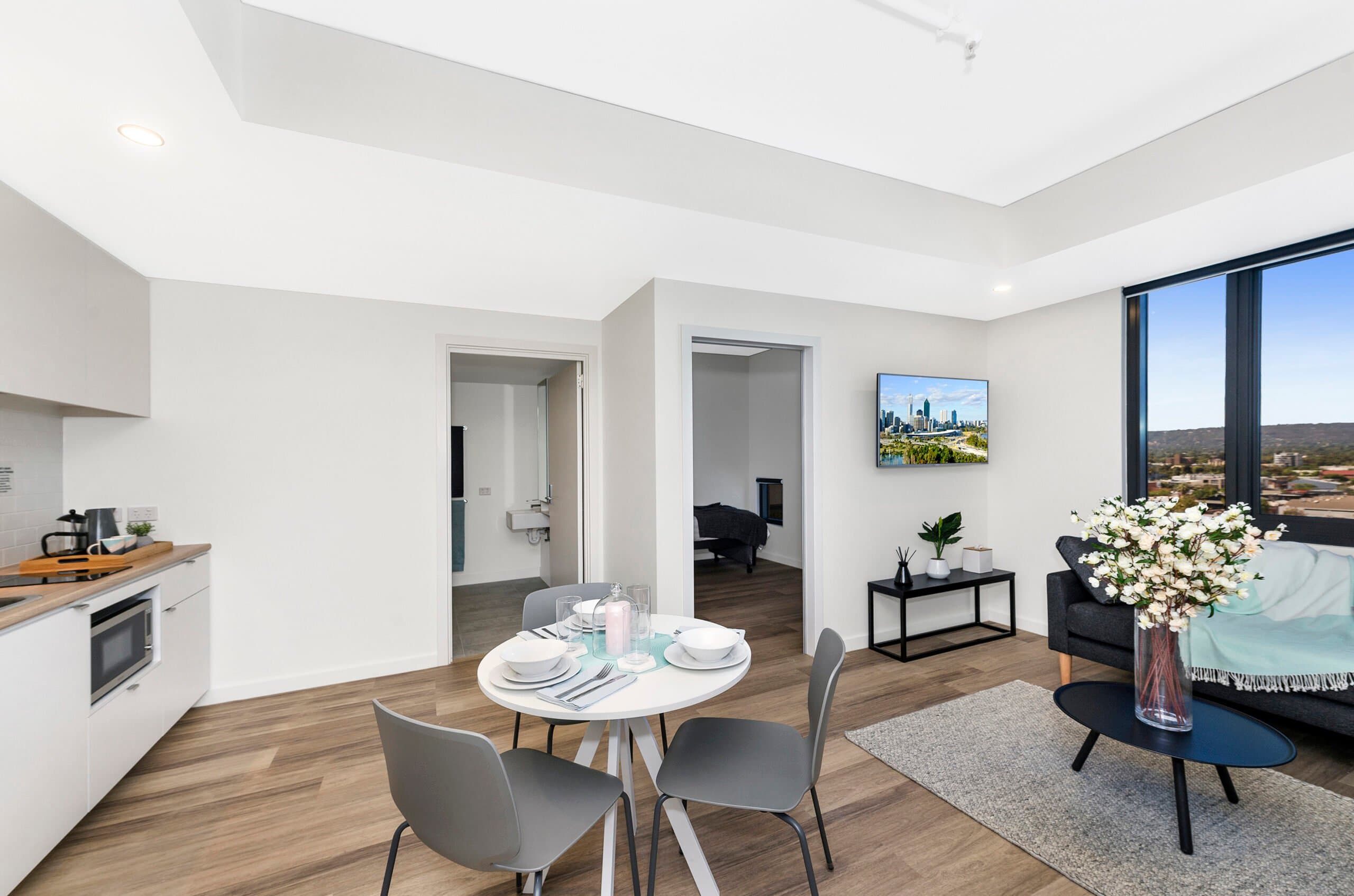 King Single Bed With 3 Bed Apartment With Ensuite - 9
