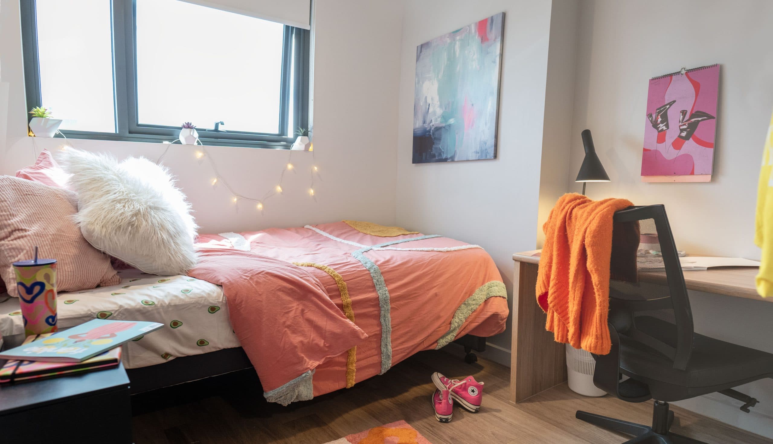 King Single Bed With 3 Bed Apartment With Ensuite - 11