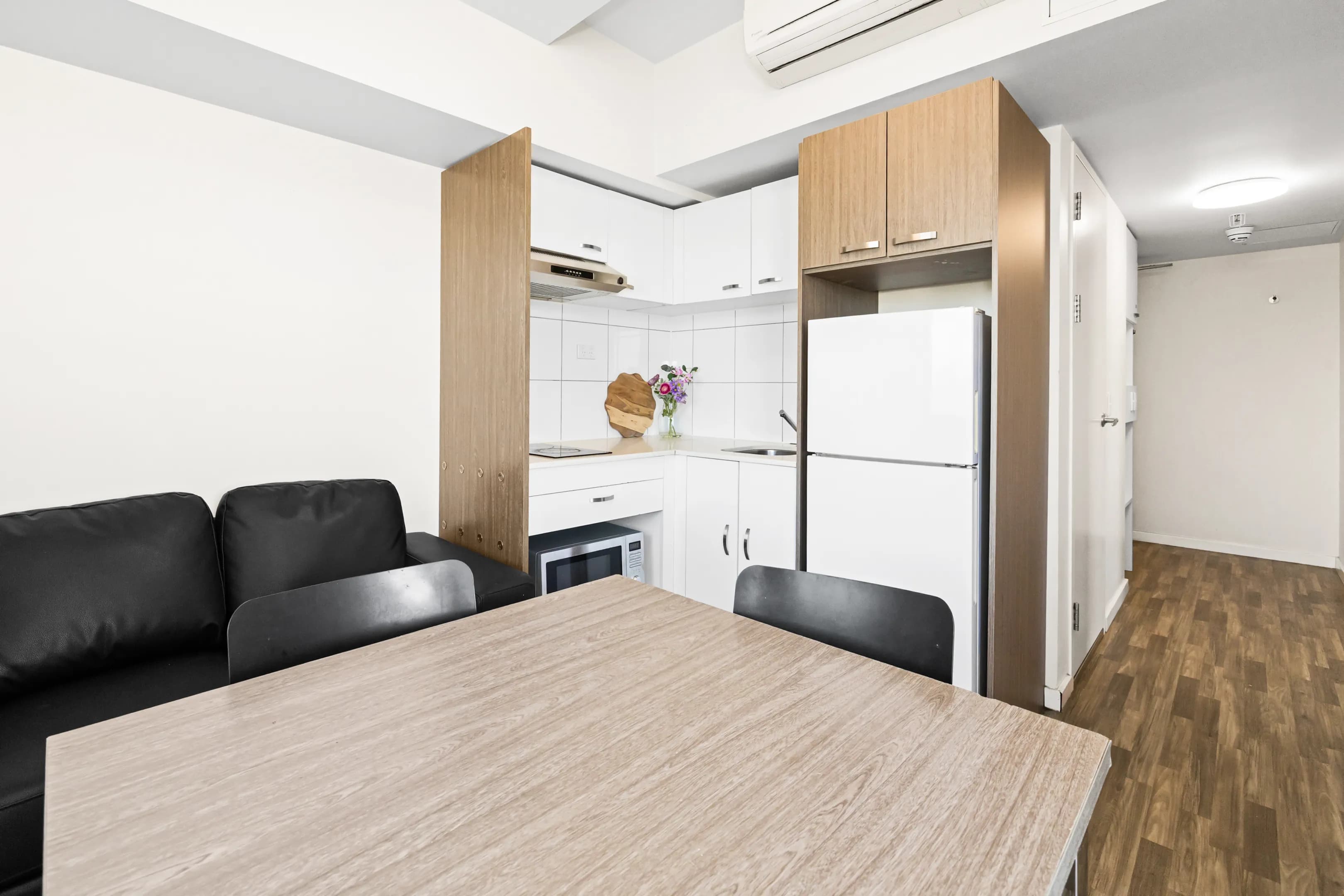 2 Bedroom Apartment With Balcony - 8