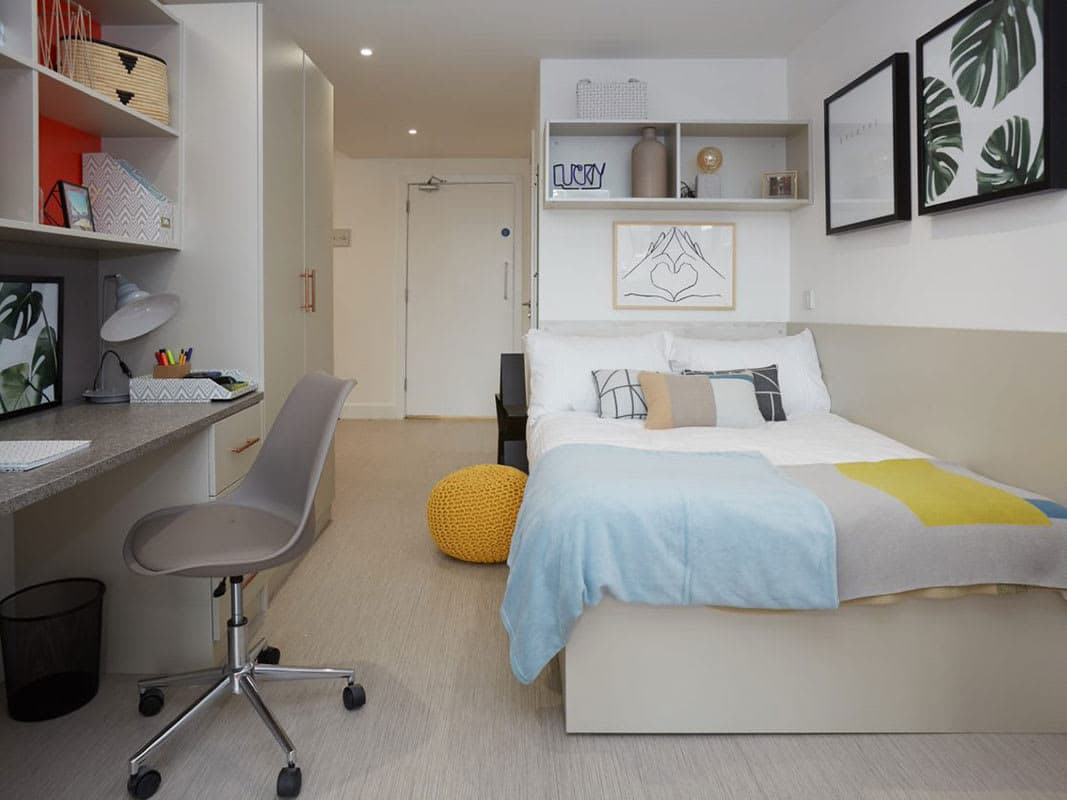 Bronze En Suite - 1