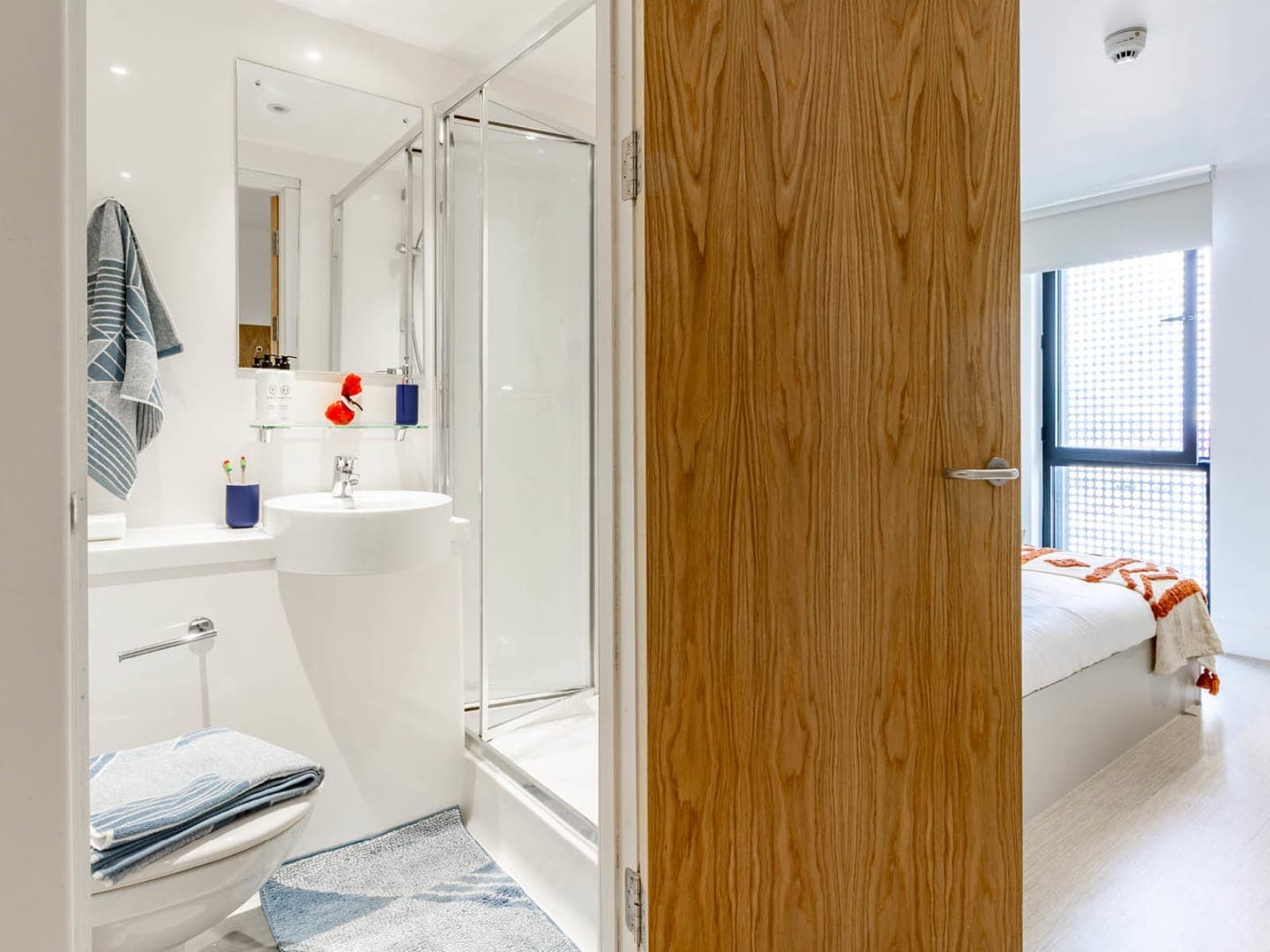 Gold En Suite - 3