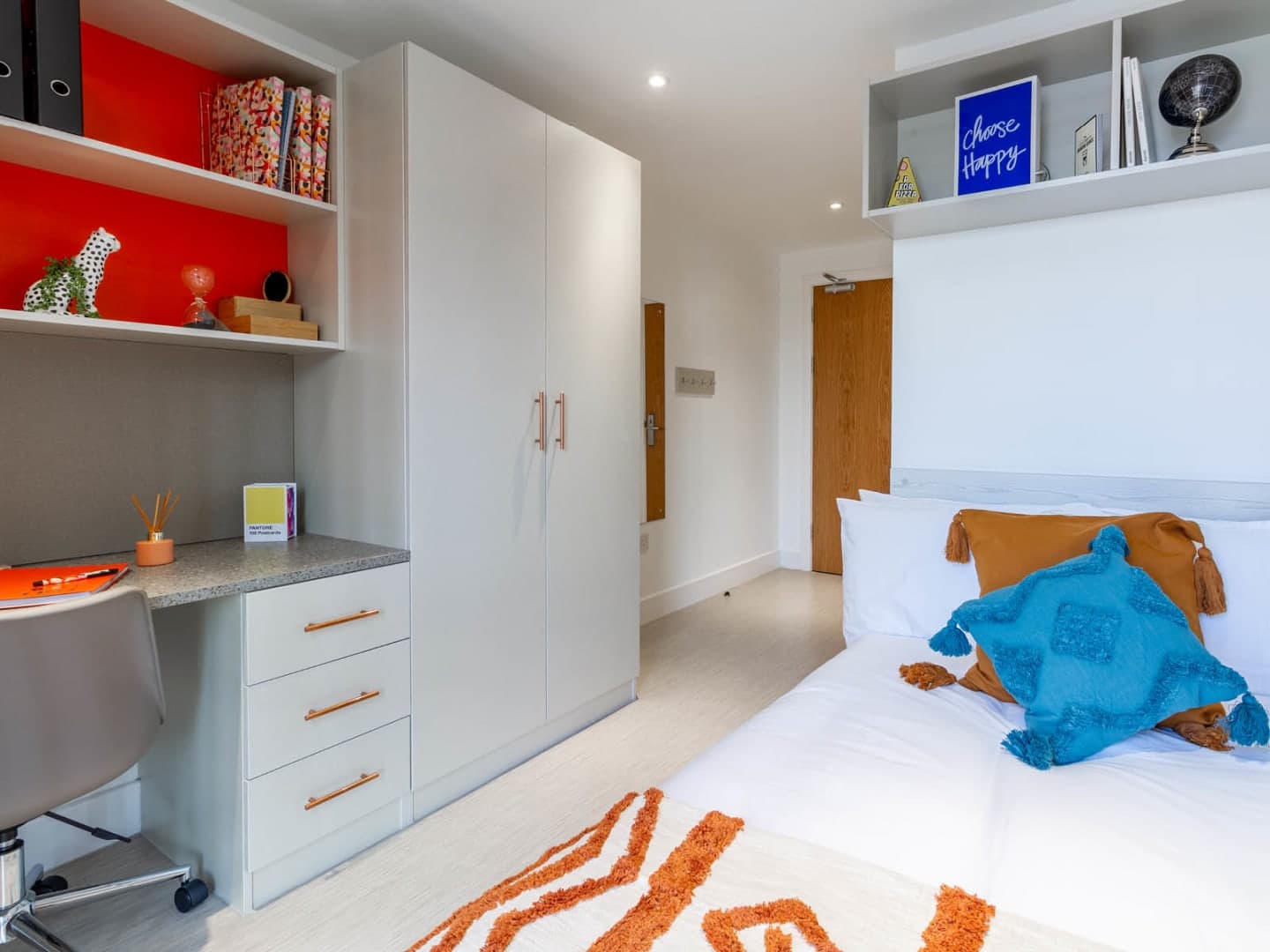 Gold En Suite - 1