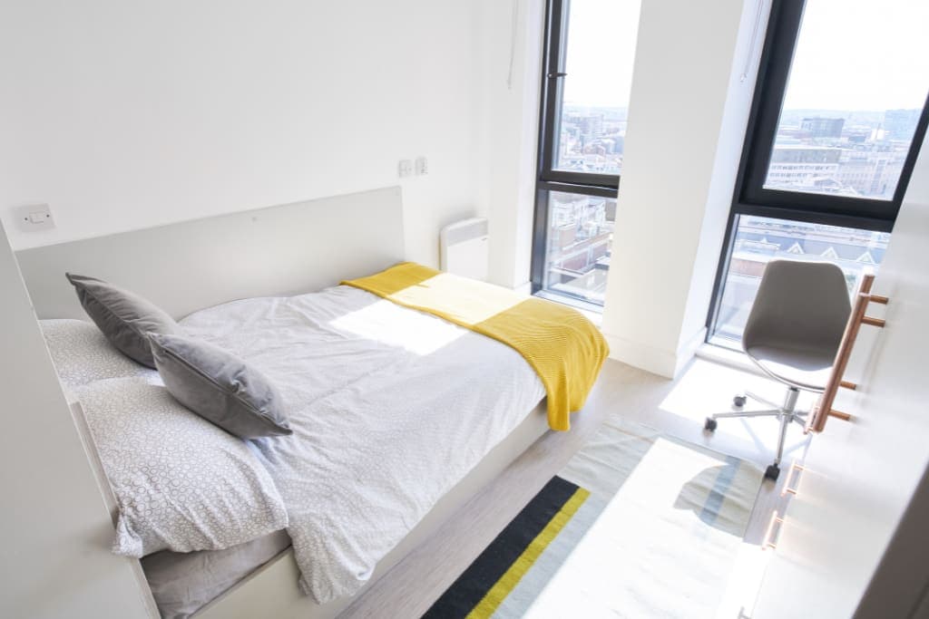 Premium En Suite City View - 1