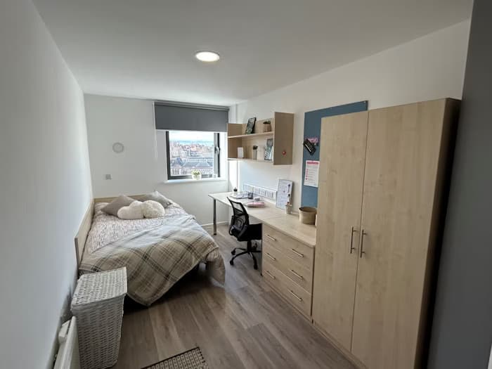 En-Suite Silver - 1