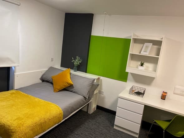 En-Suite Silver - 6