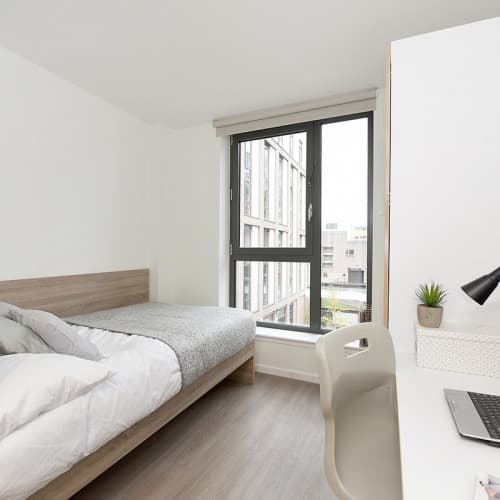 En-Suite Gold - 1