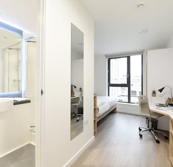 En-Suite Bronze - Upper Floor - 2