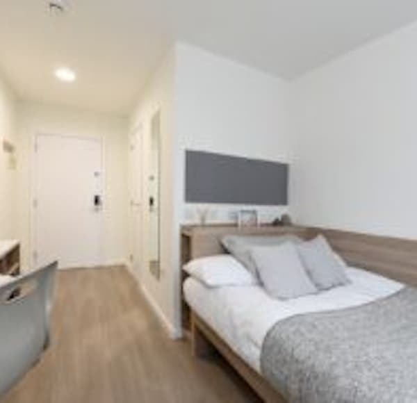 En-Suite Gold - Upper Floor - 1