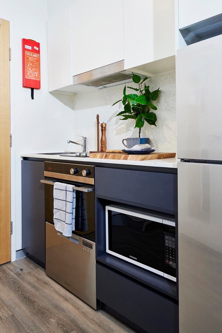 Double Bed, Medium Studio Apartment, Standard View - 5