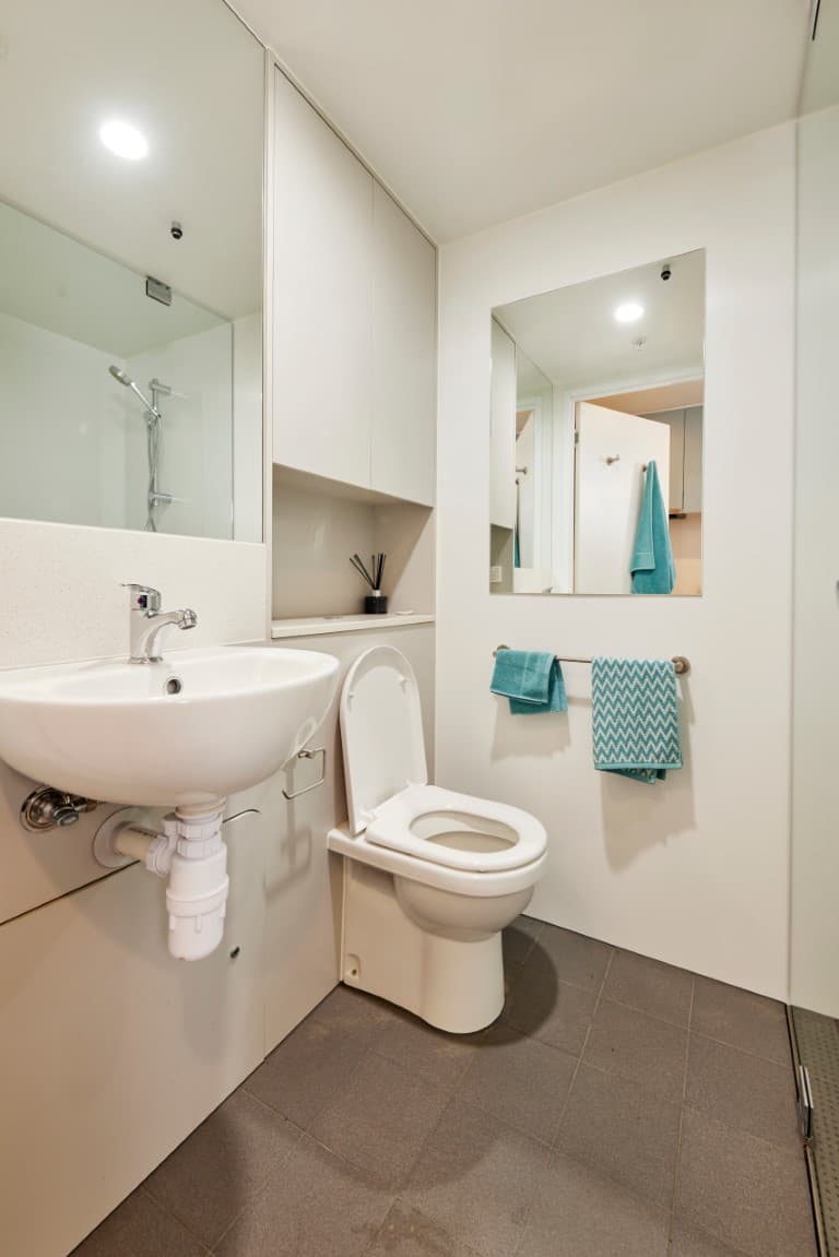 Double Bed, Large Studio Apartment, Standard View - 6