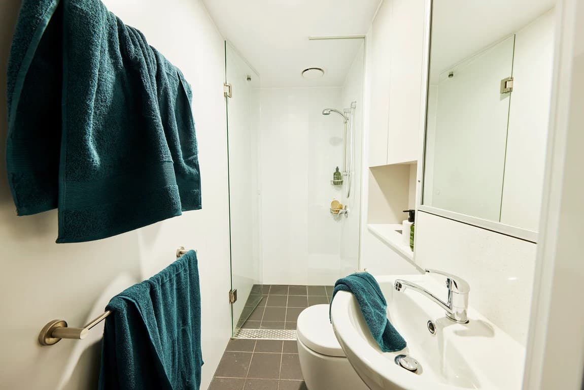 King Single Bed, Twin Apartment, Standard View - 8