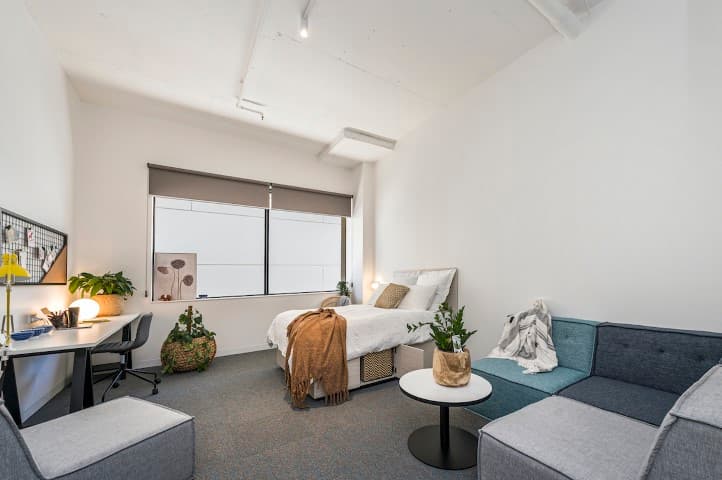 Studio Large - 1
