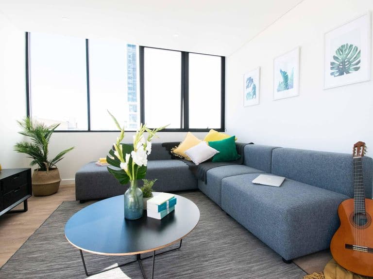5 Bed Ensuite Apartment High Floor - 2