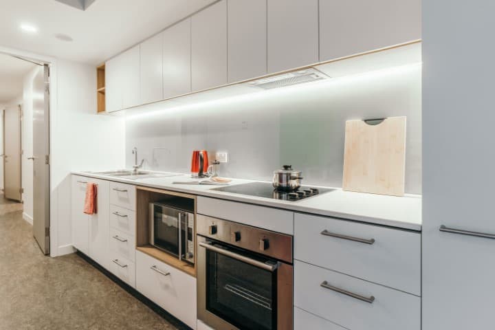 6-Bedroom Apartment - Standard Room - 2