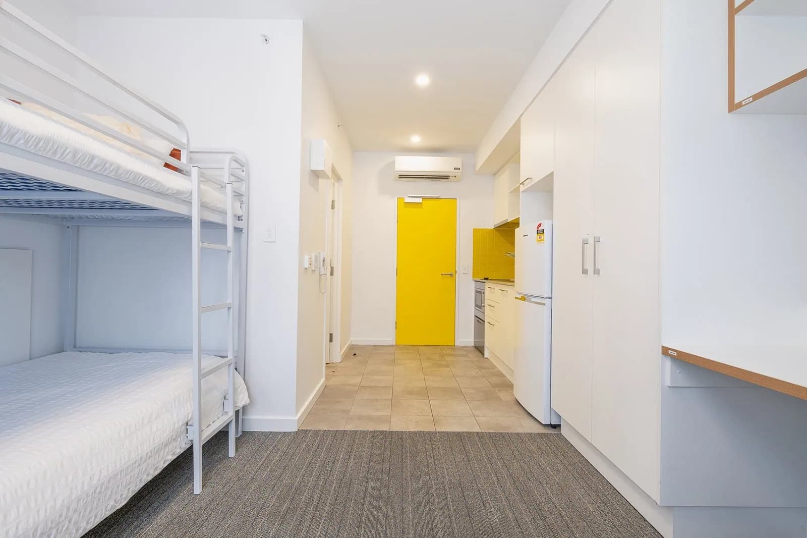 Twin Bunk Bed Studio - 8