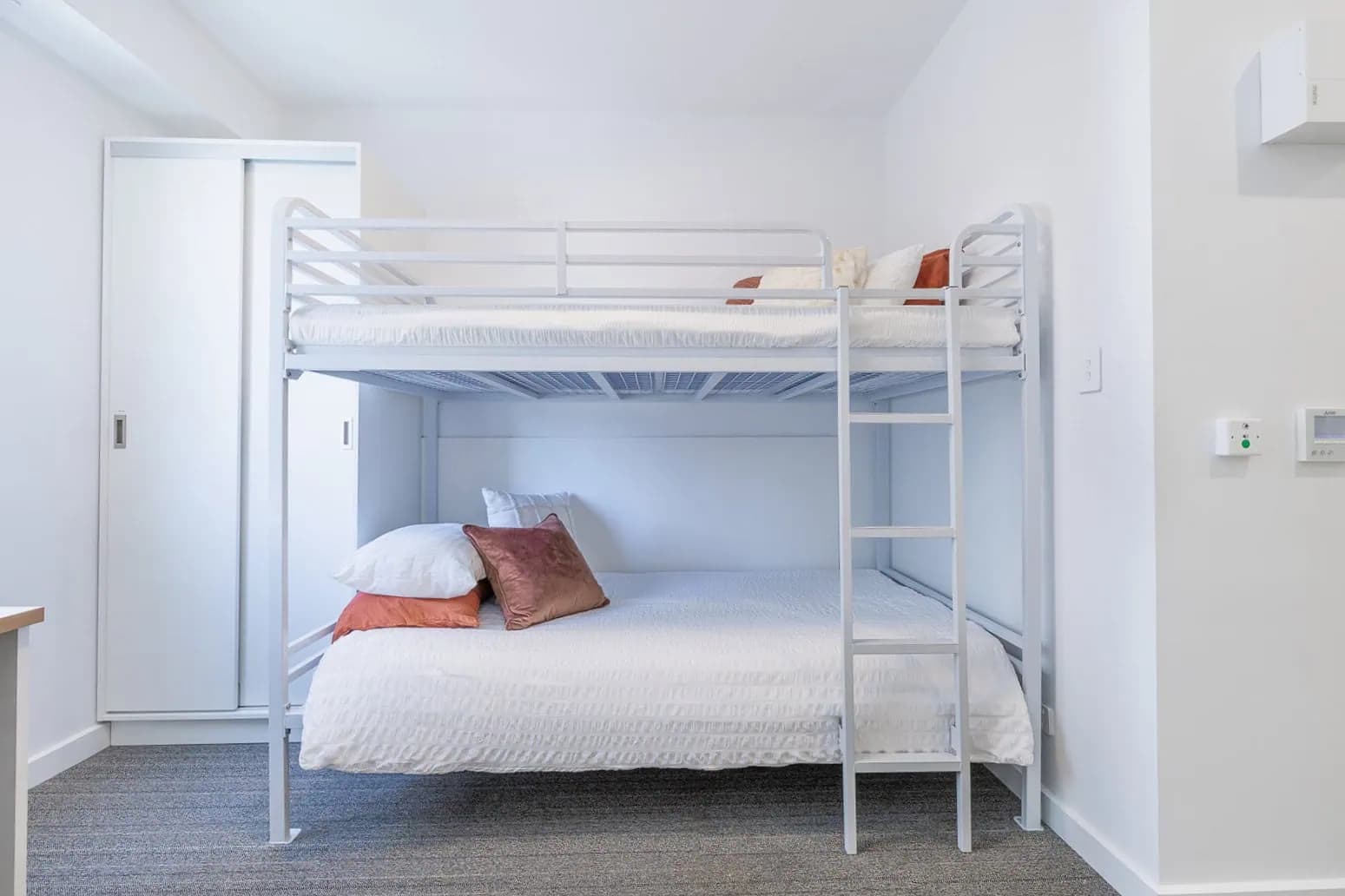 Twin Bunk Bed Studio - 1