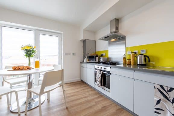 Silver En-Suite - 3