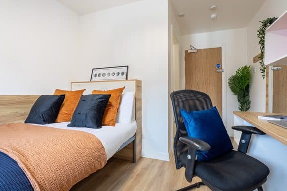 Silver En-Suite - 1