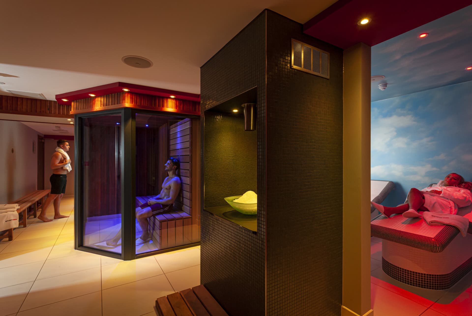 Platinum En-Suite Serviced Flat - 9