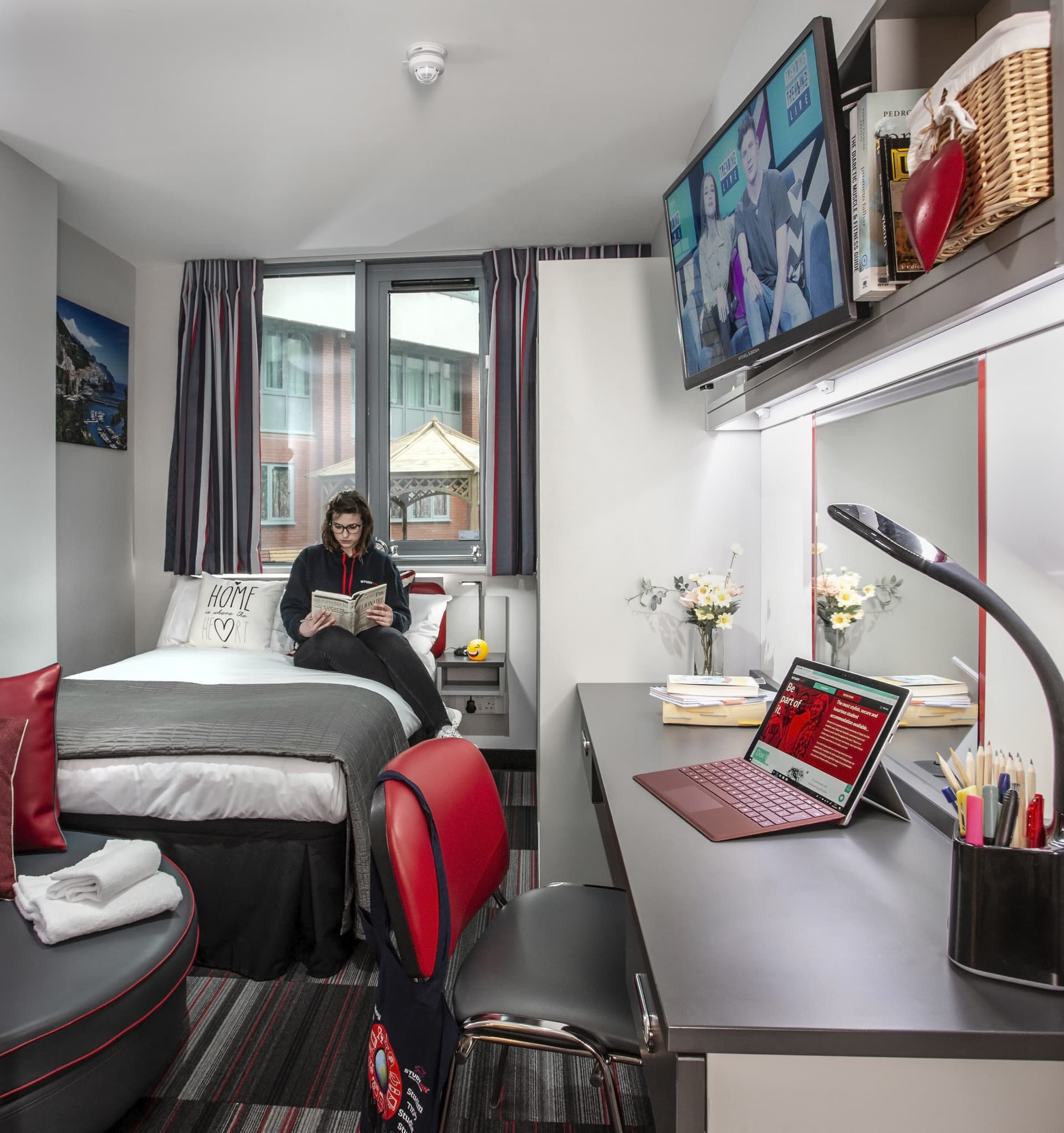 Diamond En-Suite Serviced Flat - 2