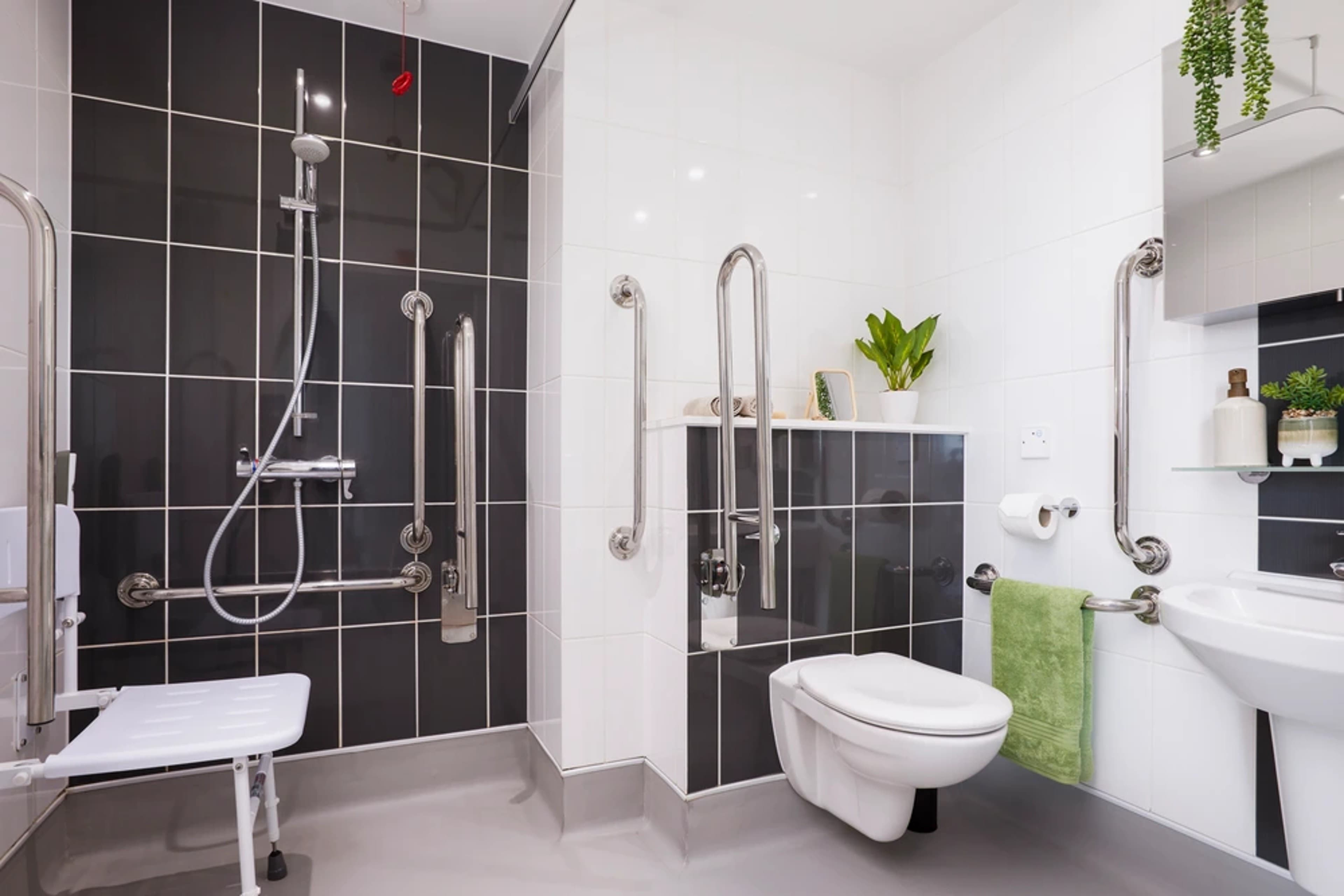 Double Wheelchair Accessible Studio - 3