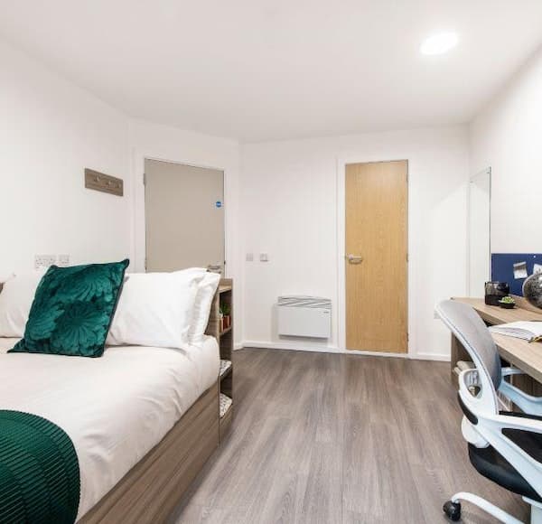 One Bed Apartment - 1