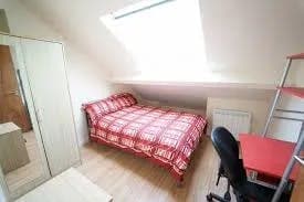 Bronze Non En-Suite - 4