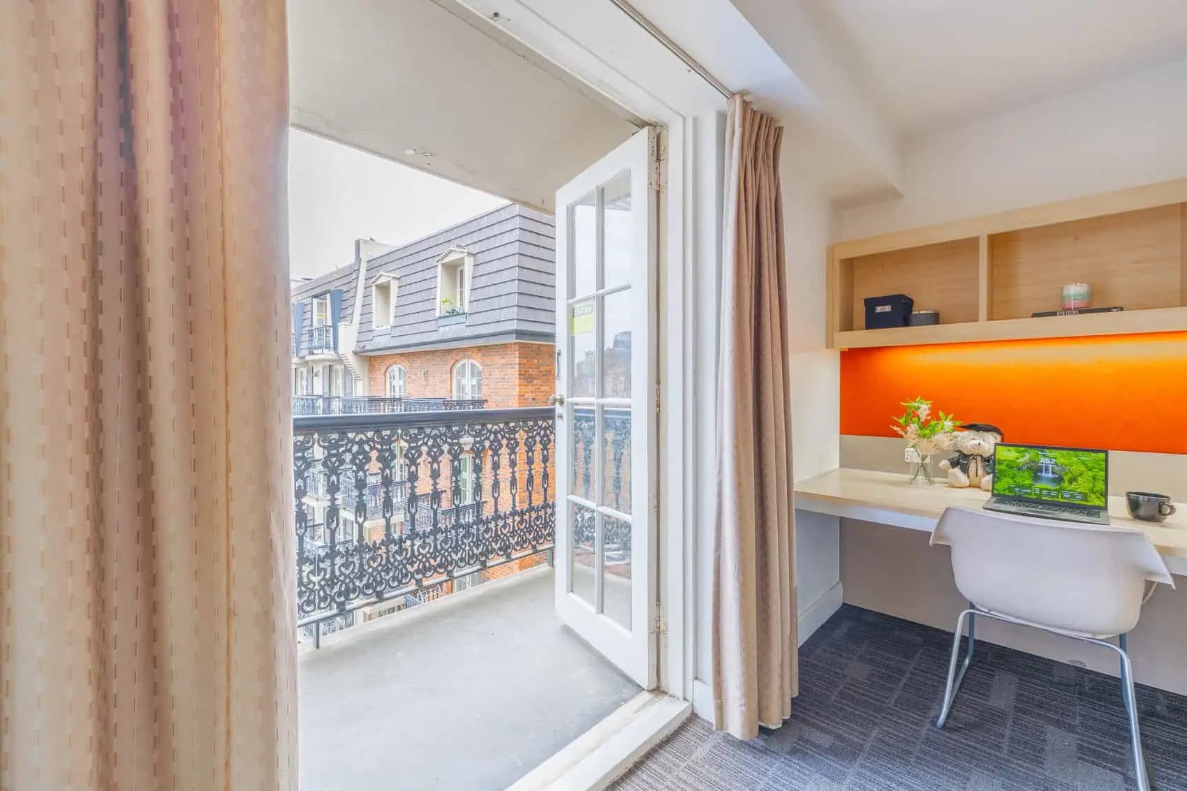 2 Bedroom Studio With Balcony - 8
