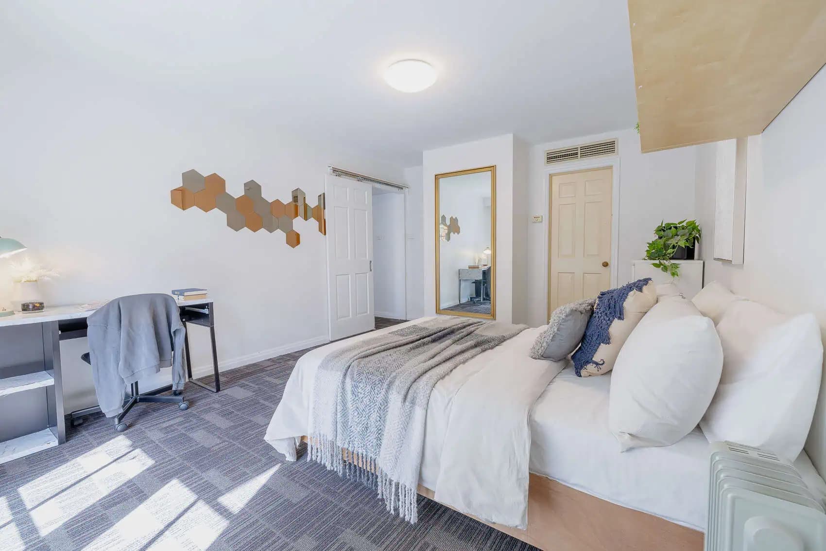 3 Bedroom Apartment Large - 9
