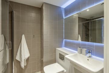 True Apartment - 6 Bed Apartment - 4