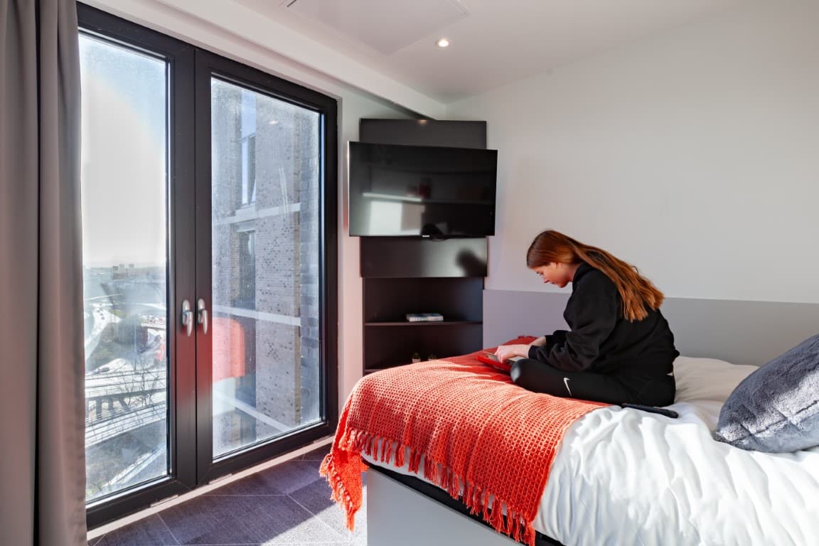 True Apartment - 5 Bedrooms - 3