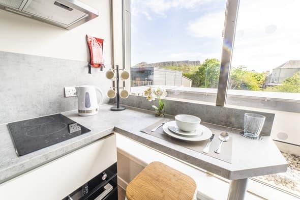 Studio Platinum - City View - 6