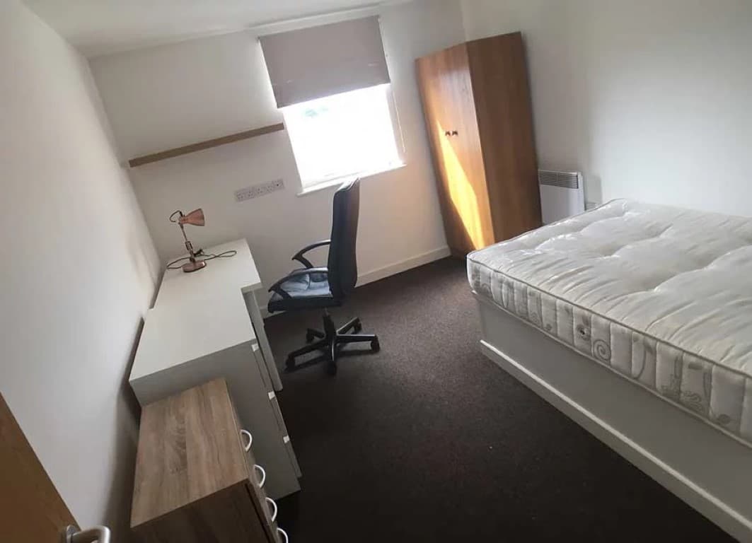 Two-Bed Flat - 7